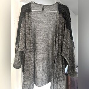 Half sleeve, XL, black & grey cardigan.